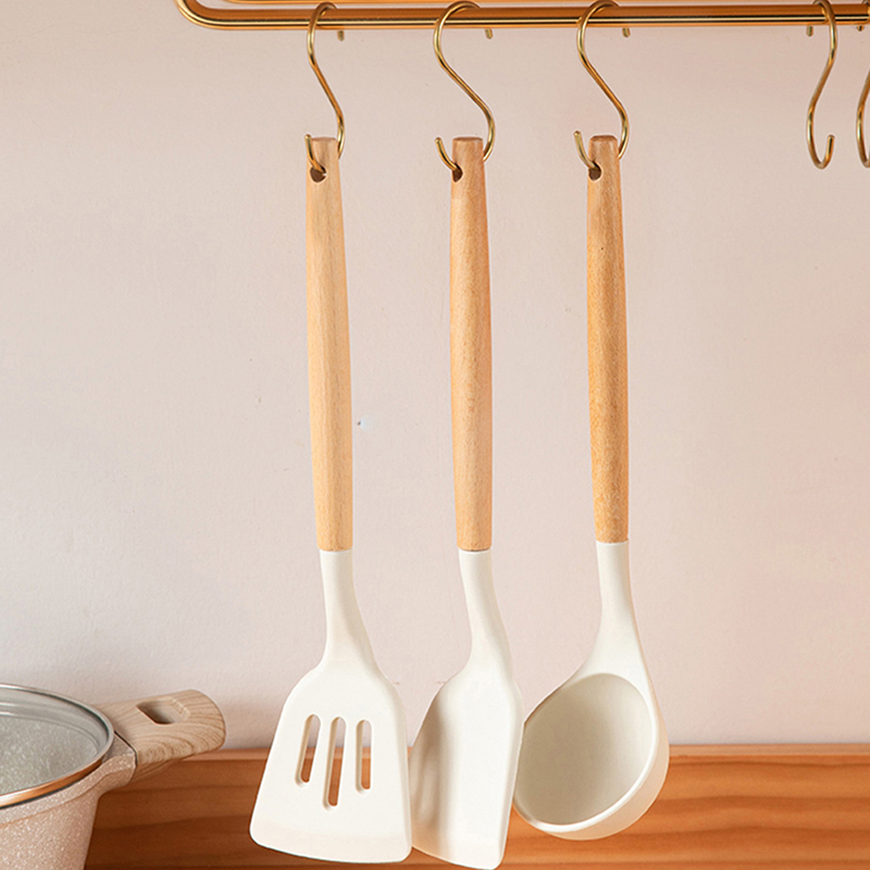 Home Cooking Utensil Set - Heat Resistant Wooden Handle Spatula Soup